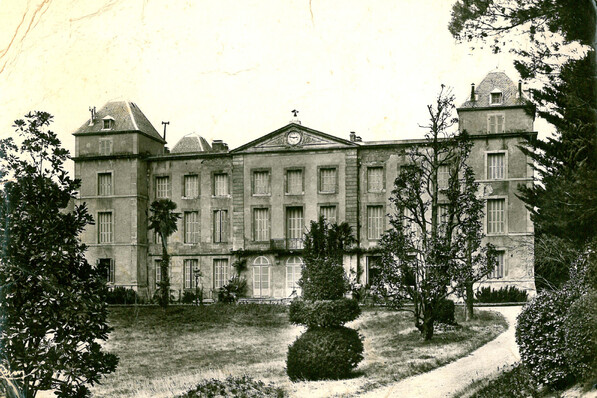 Chateau avant