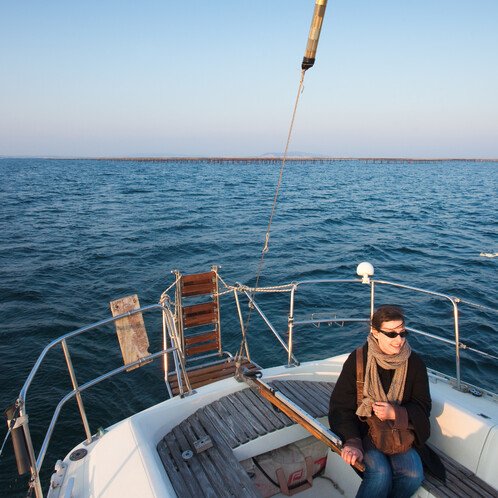 Bateau à voile sur l'étang de Thau
